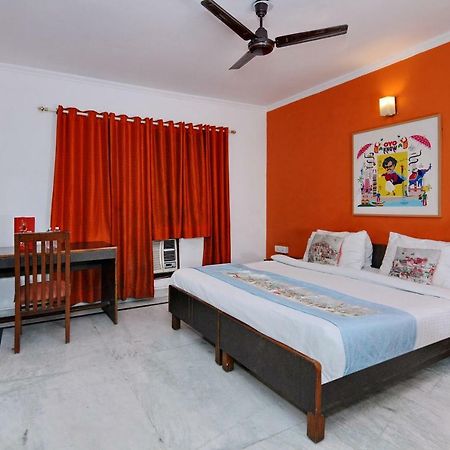 Oyo Flagship 592 Hauz Khas Village New Delhi Luaran gambar