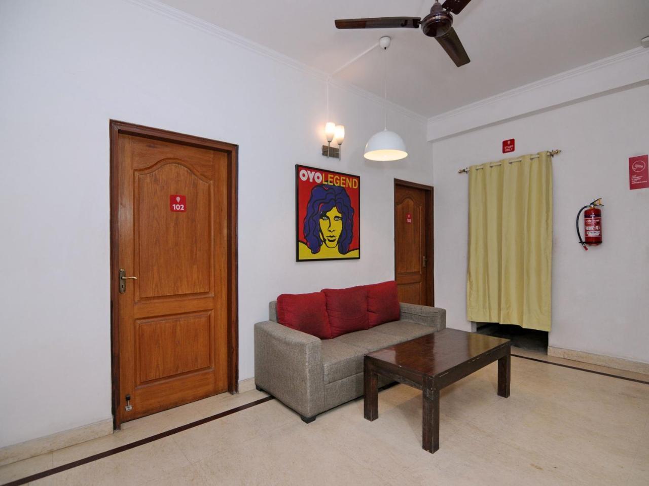 Oyo Flagship 592 Hauz Khas Village New Delhi Luaran gambar